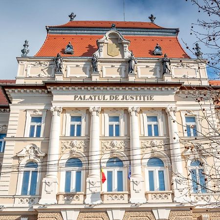 Cadoro City Center Apartments Oradea Exterior photo