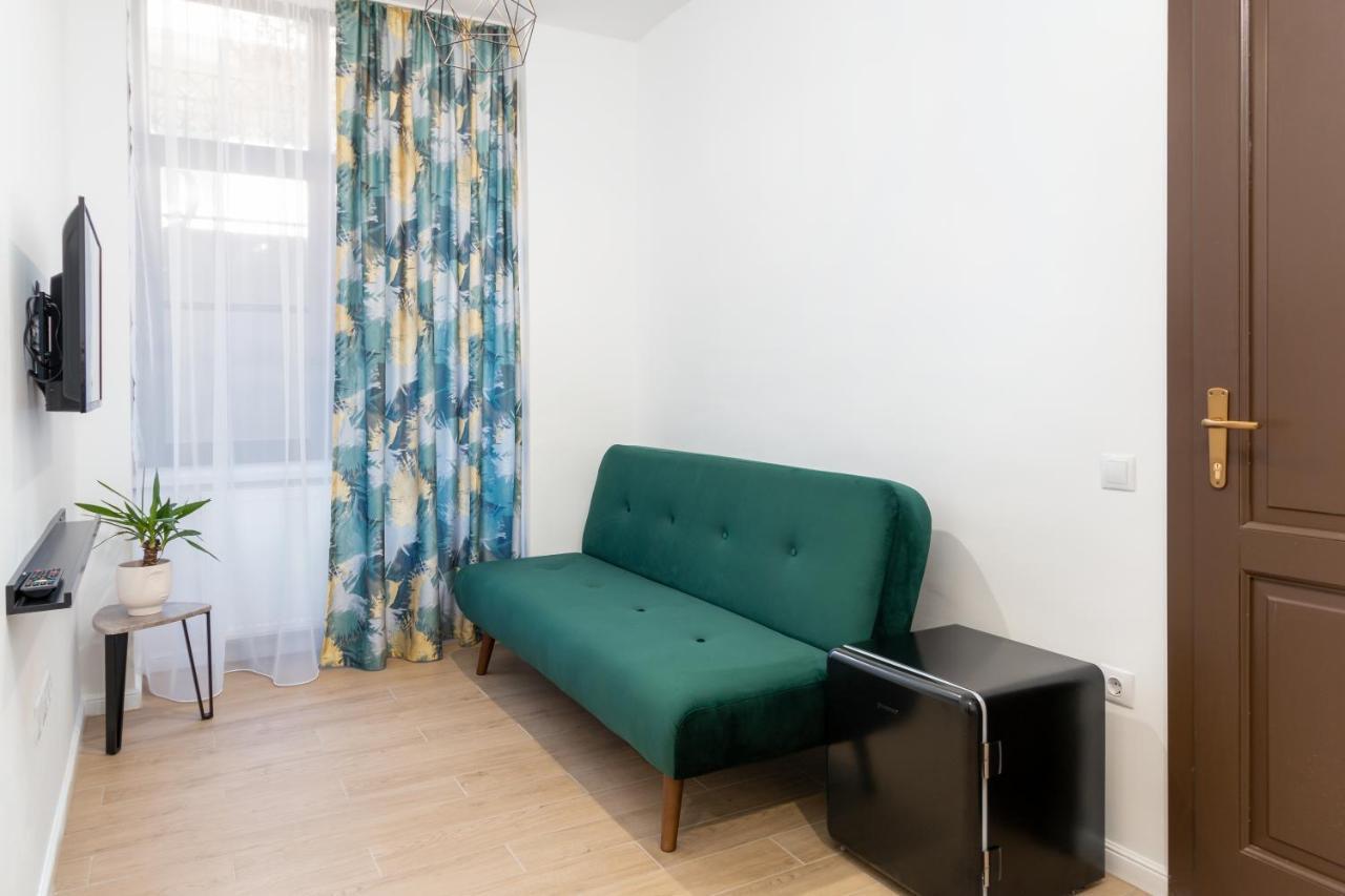 Cadoro City Center Apartments Oradea Exterior photo