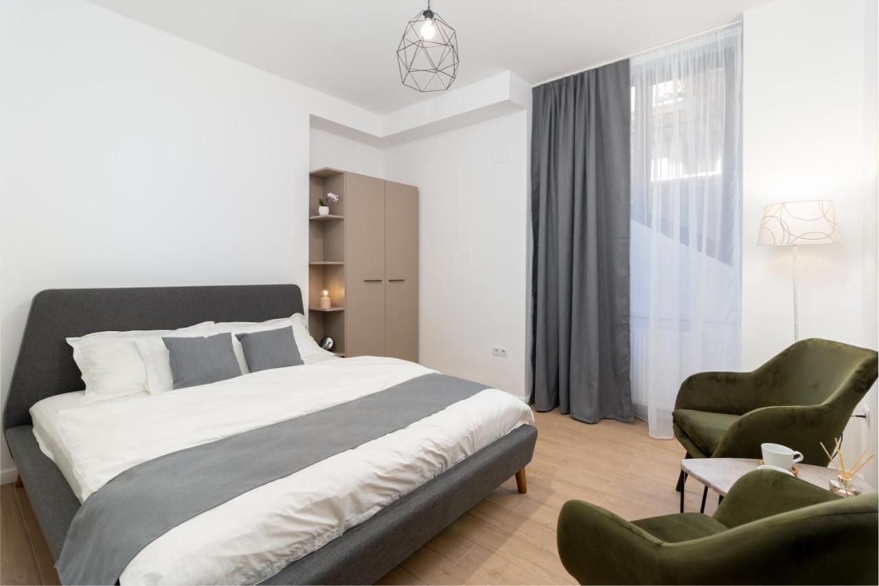 Cadoro City Center Apartments Oradea Exterior photo