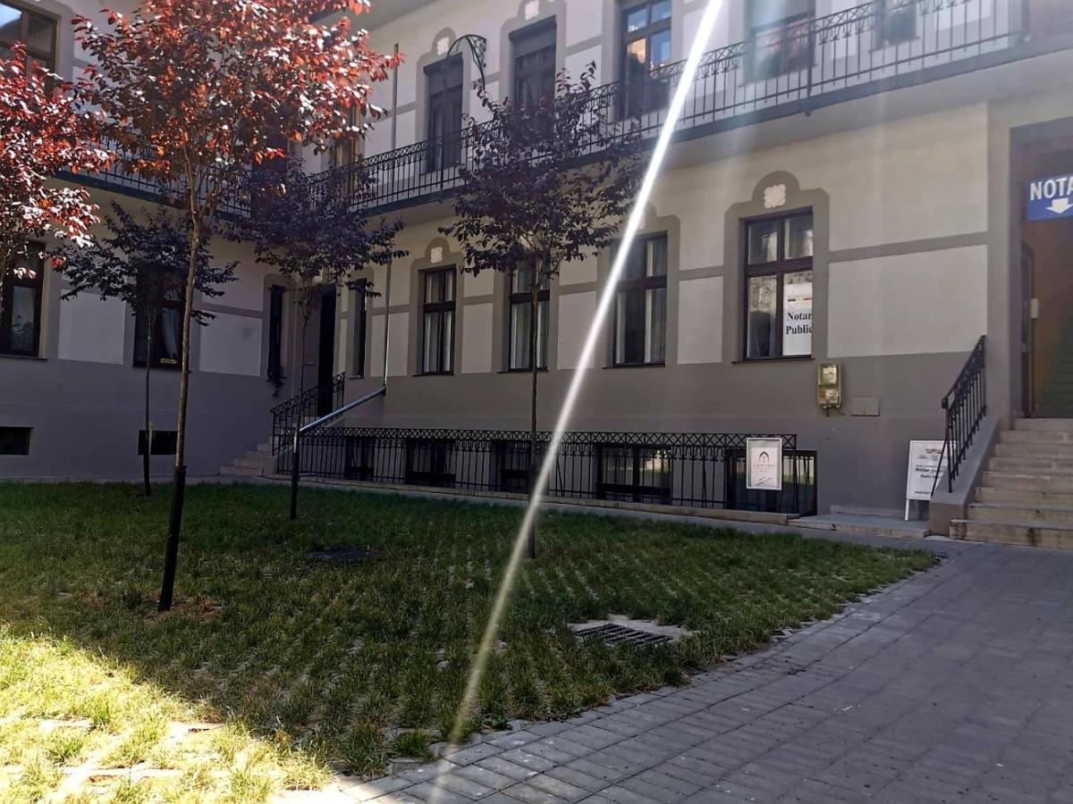 Cadoro City Center Apartments Oradea Exterior photo